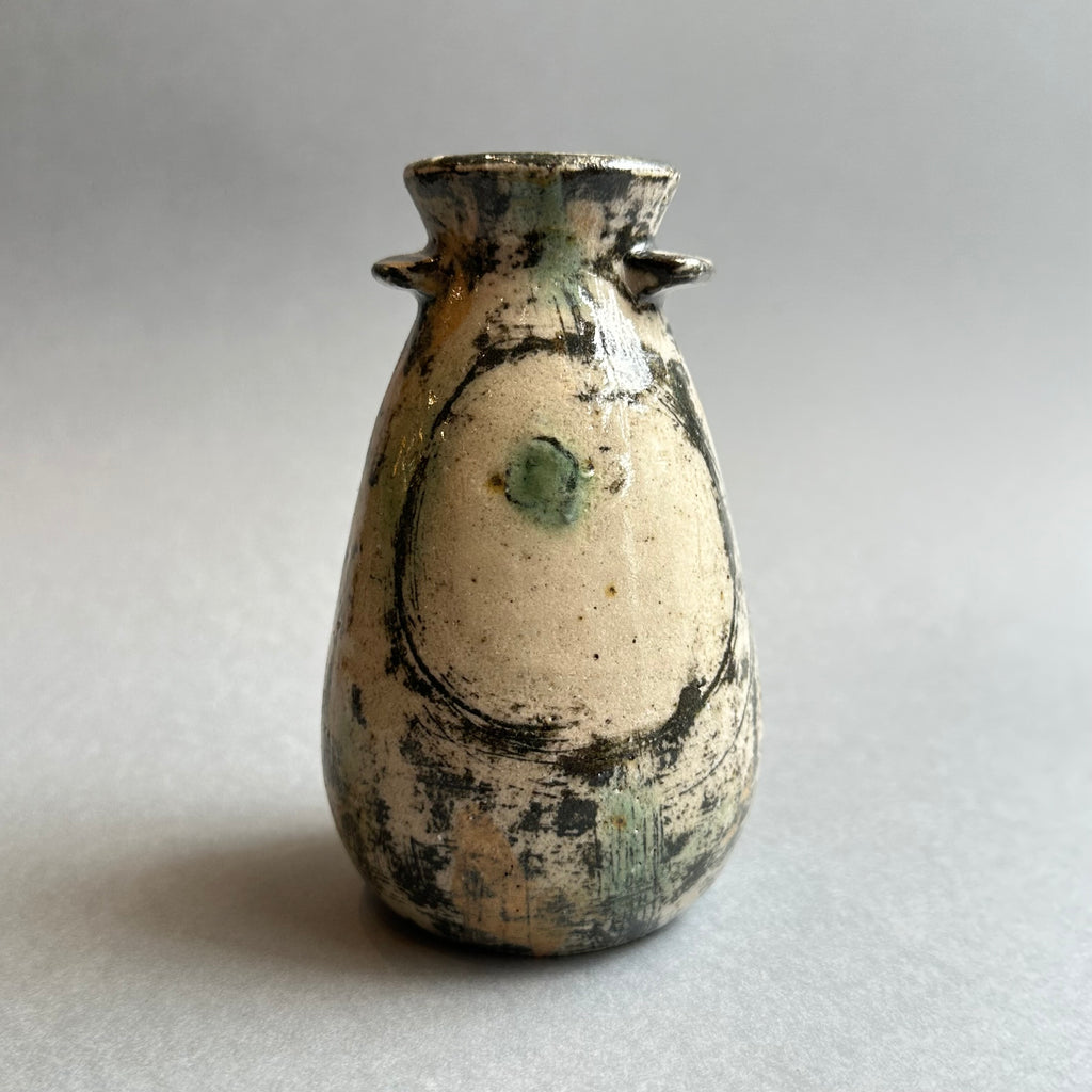 Grasping the Orient Vase Small #B