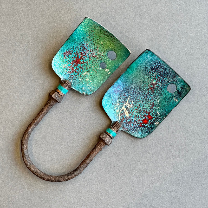 Decorative Enamel Spoon ‘Rusty Metal Bolt with two Spoon Bowls’