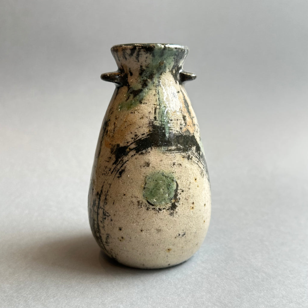 Grasping the Orient Vase Small #B