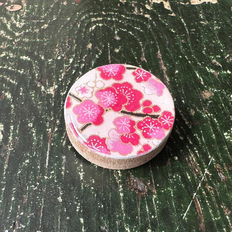Draughts Brooch Sakura Fuchsia