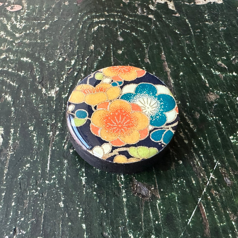 Draughts Brooch Winter Posy