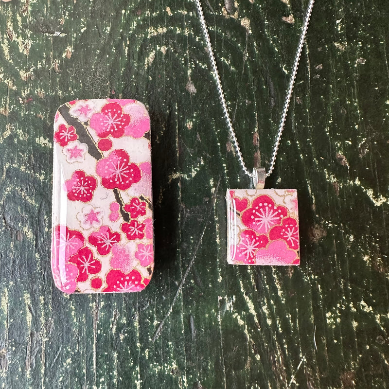 Scrabble Tile Pendant & Teeny Tiny Tin Sakura Fuchsia