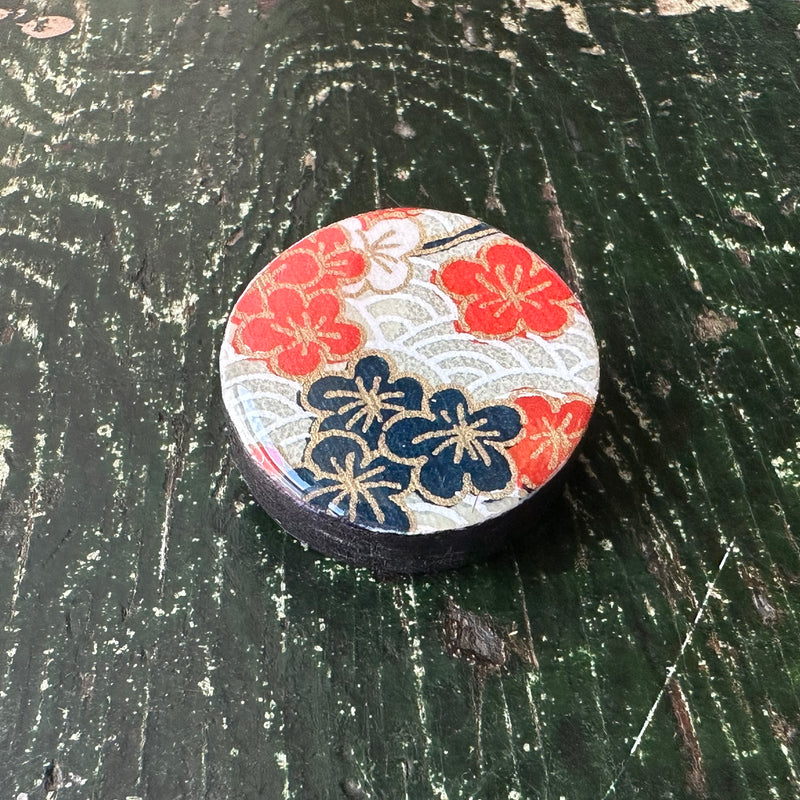 Draughts Brooch Sweet Blossom