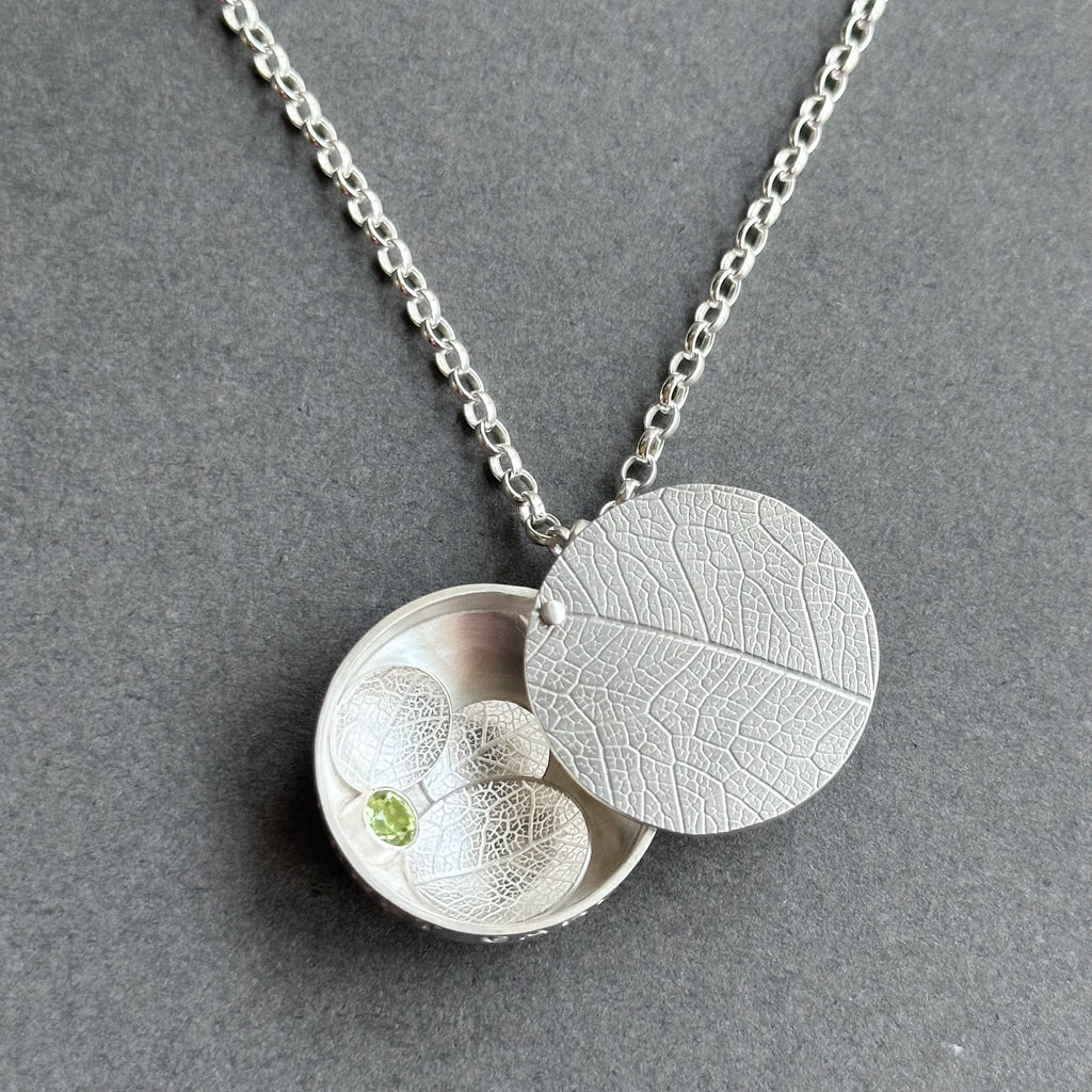 Leaf Necklace - Secret Garden