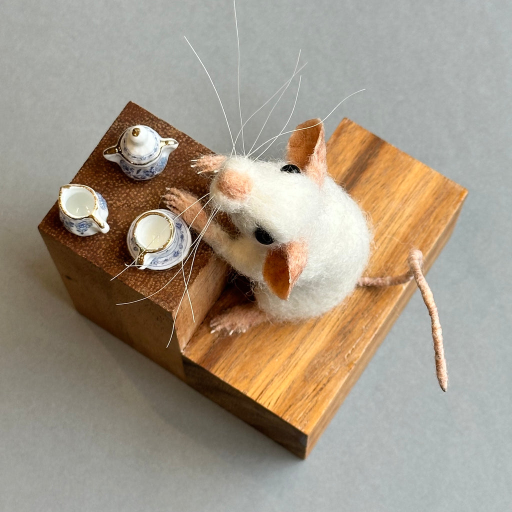 Needle Felted Mouse ‘Tea Party’