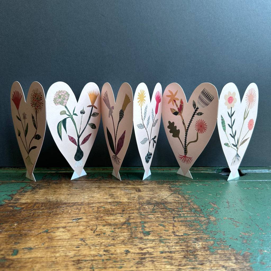 Concertina Card - Hearts