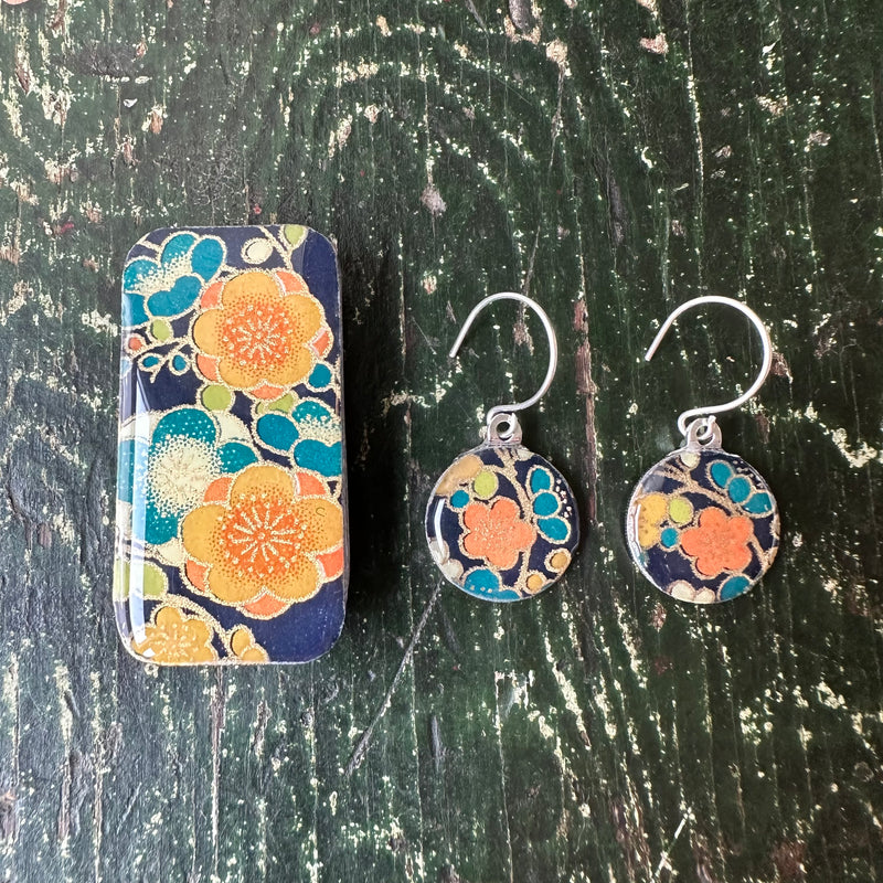 Sixpence Earrings & Teeny Tiny Tin Winter Posy