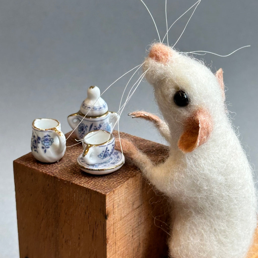 Needle Felted Mouse ‘Tea Party’