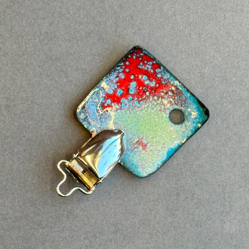 Decorative Enamel Spoon 'Vintage Braces Clip’