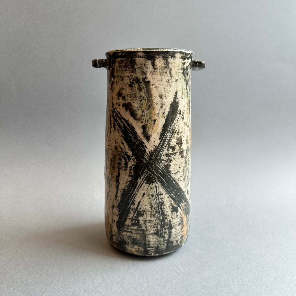 Grasping the Orient Vase Large #B