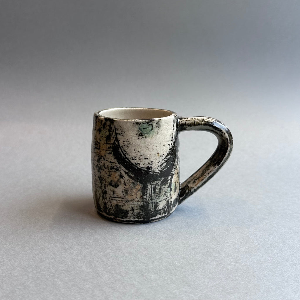 Grasping the Orient Mug Espresso #E