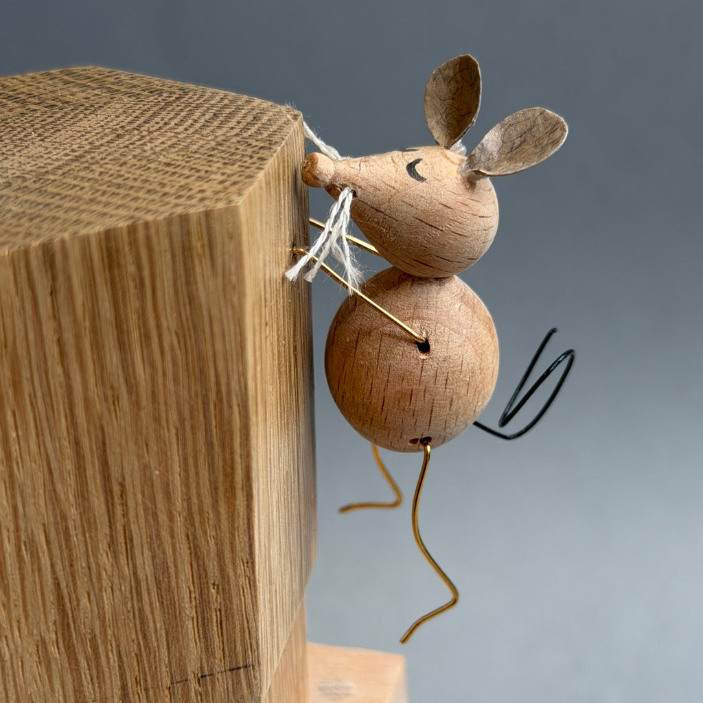 Automata ‘Look Hoo’s Behind You!’ Owl
