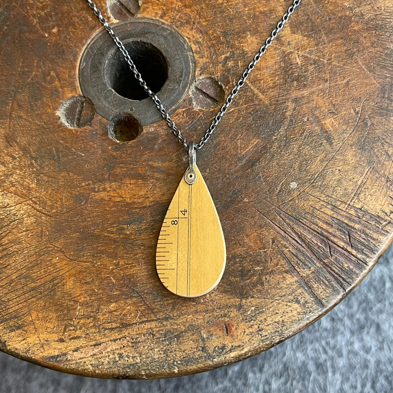 Ruler Pendant Raindrop