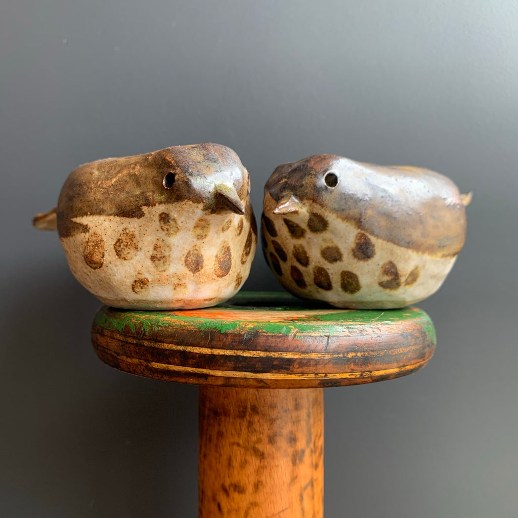 Stoneware Bird ‘Thrush’
