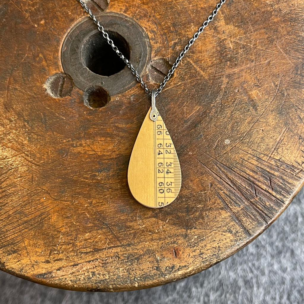 Ruler Pendant Raindrop