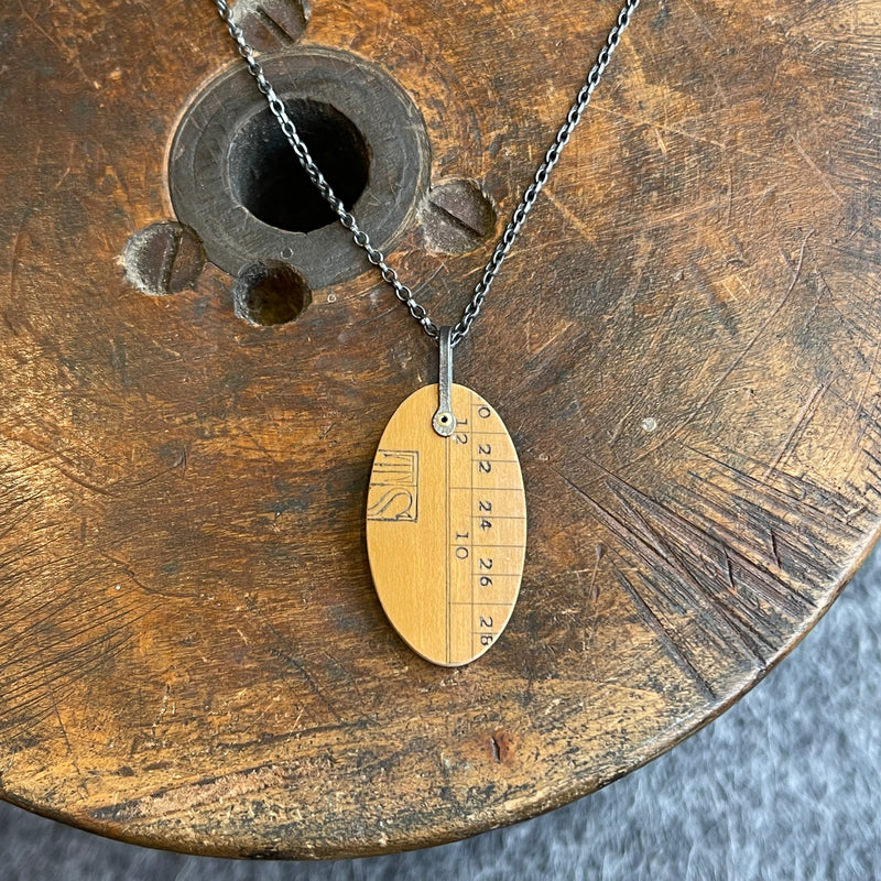 Ruler Pendant Oval