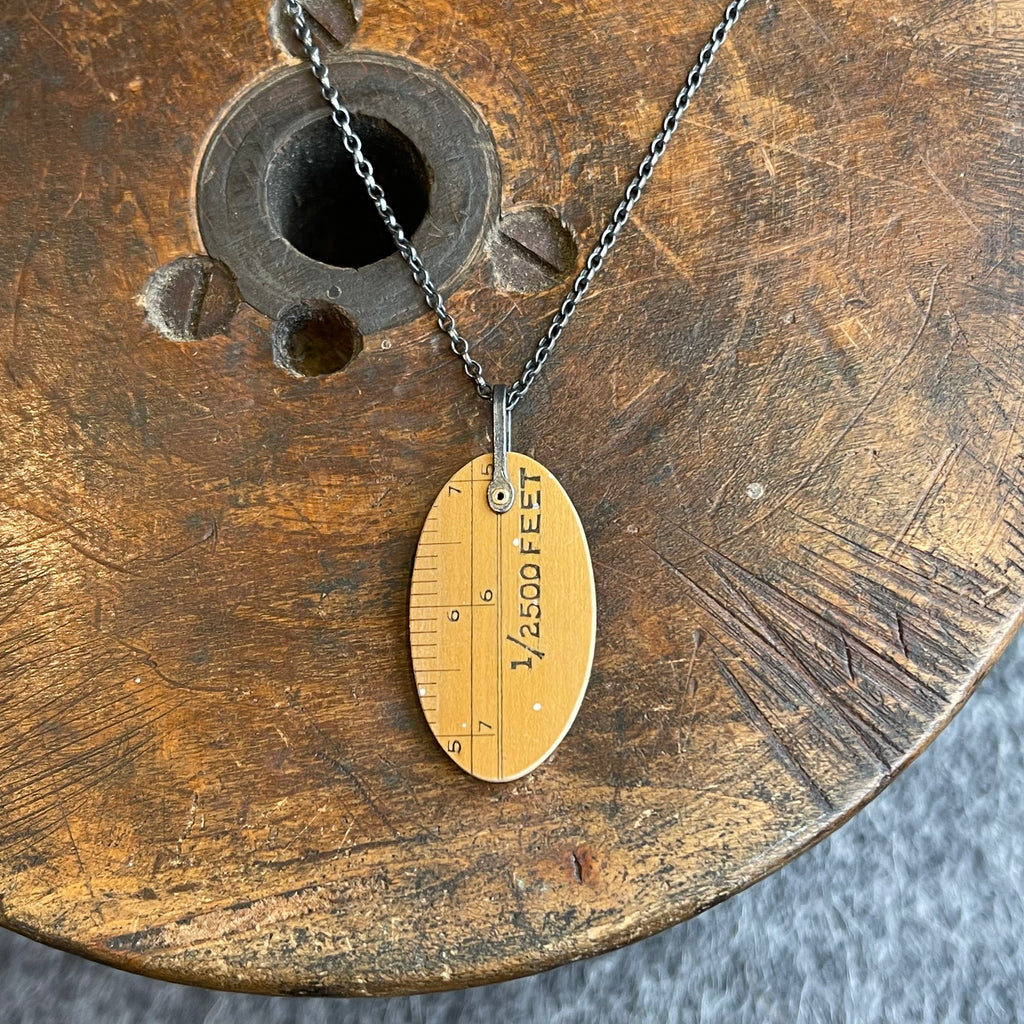 Ruler Pendant Oval