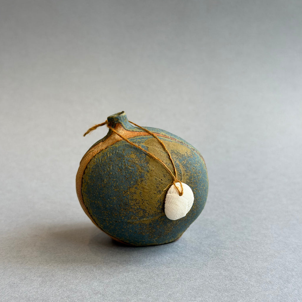 Rattling Pebble Bottle - Iron Blue [Three Sizes Available]