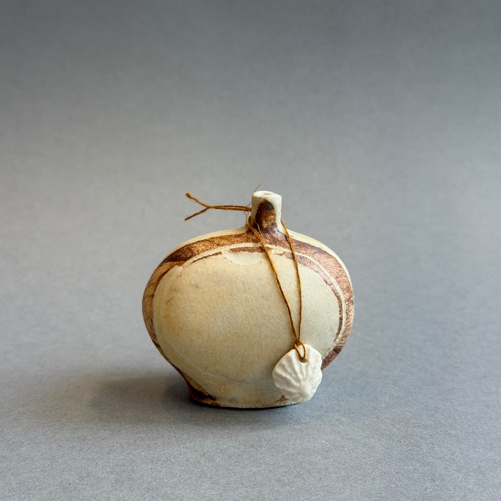 Rattling Pebble Bottle - Penarlâg [Three Sizes Available]