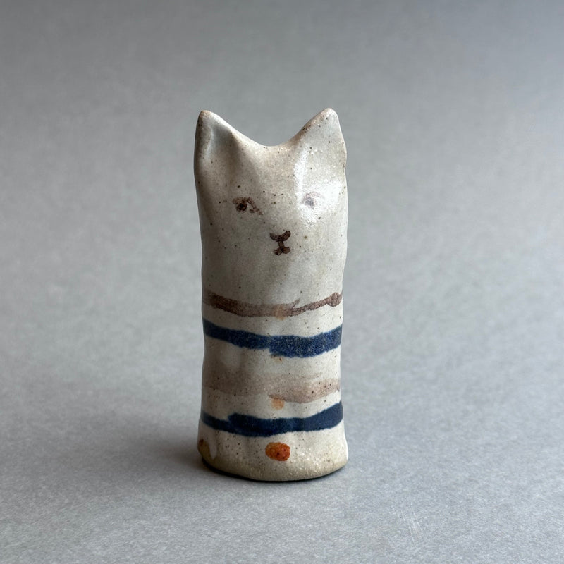 Stoneware Cat [tall]