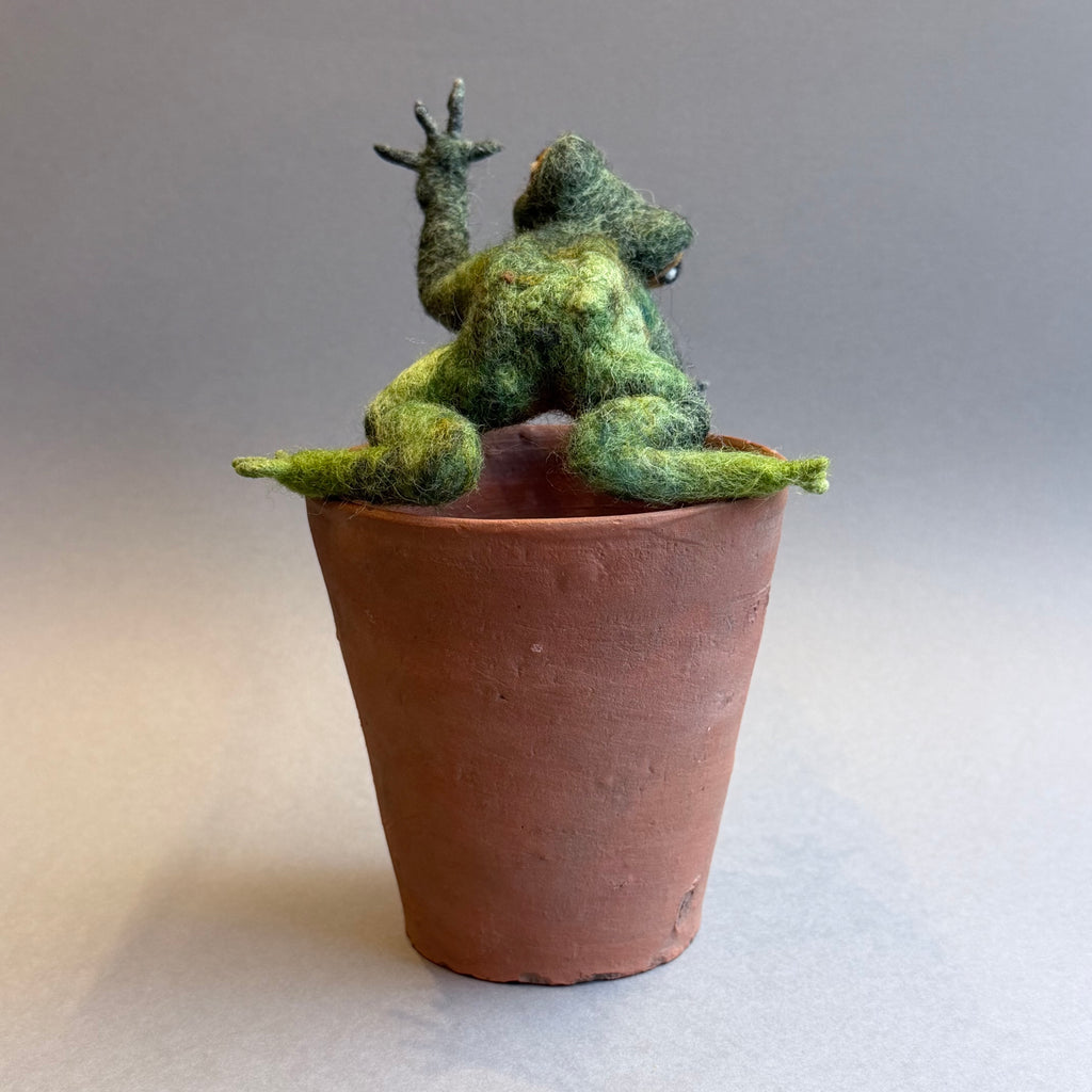 Needle Felted Froggy on a Pot [Medium]