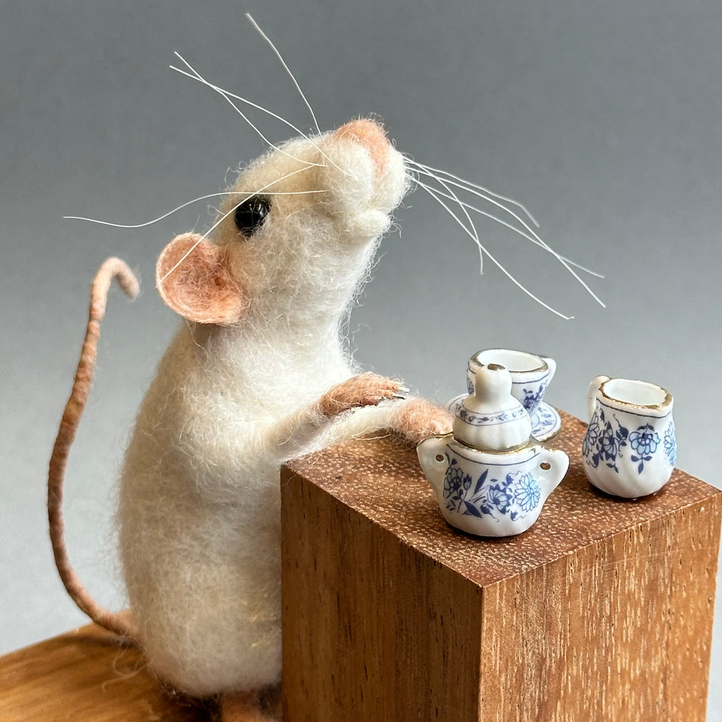 Needle Felted Mouse ‘Tea Party’
