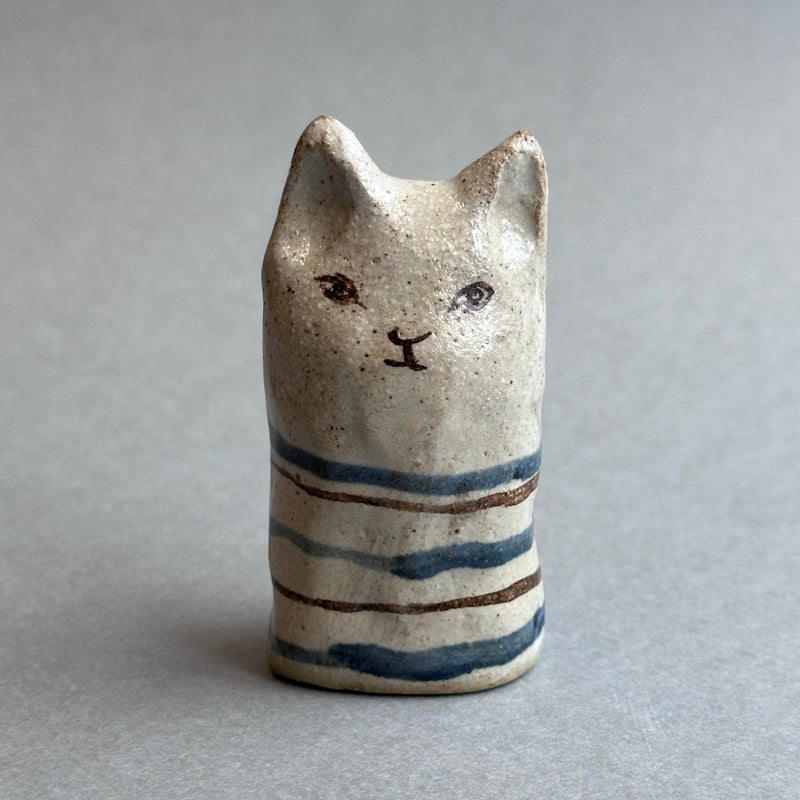 Stoneware Cat [small]