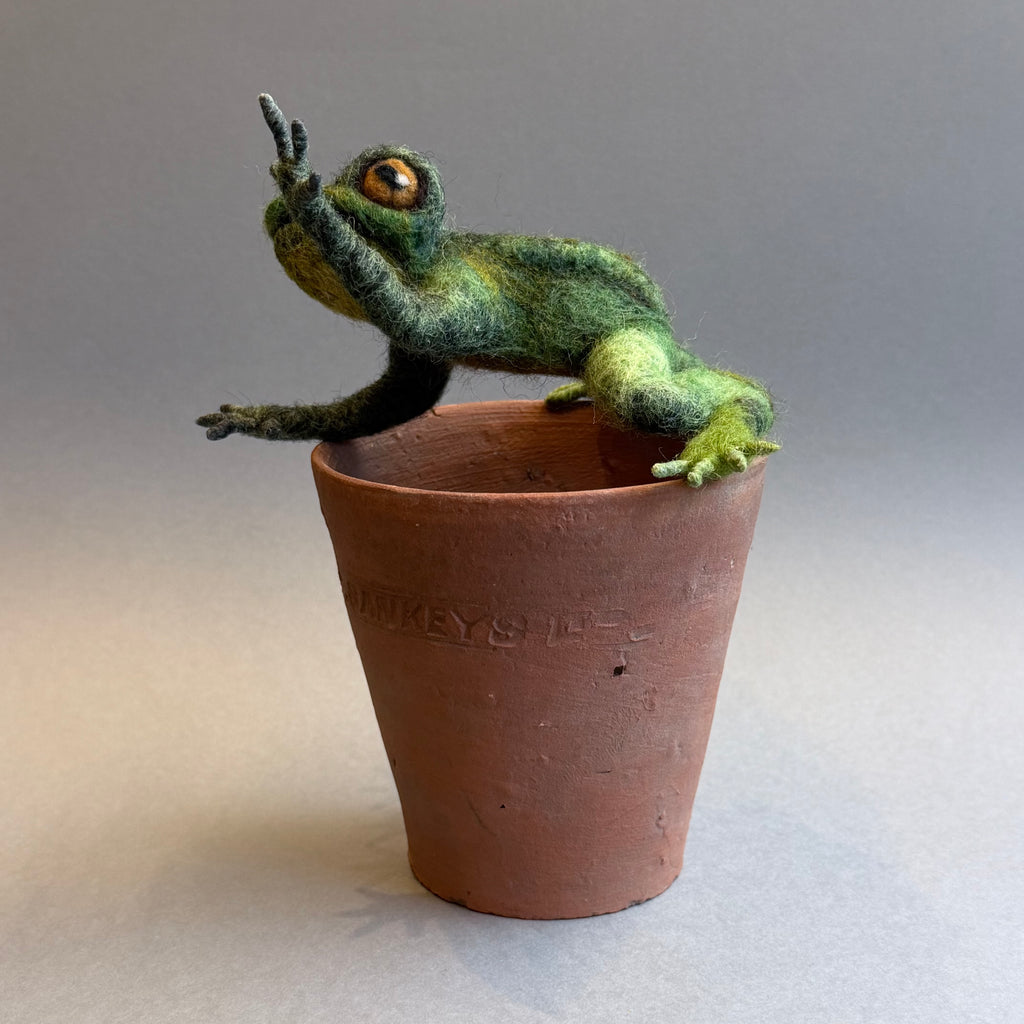 Needle Felted Froggy on a Pot [Medium]