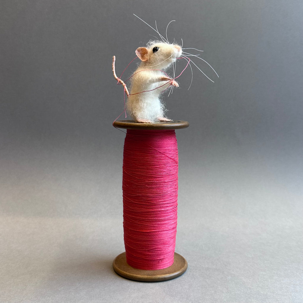 Needle Felted Mouse ‘Tilly Tidy on a Bobbin’