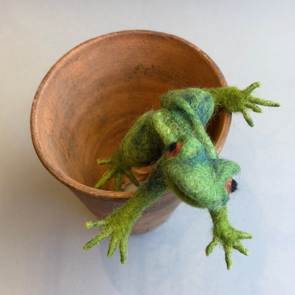 Needle Felted Froggy on a Pot [Small]