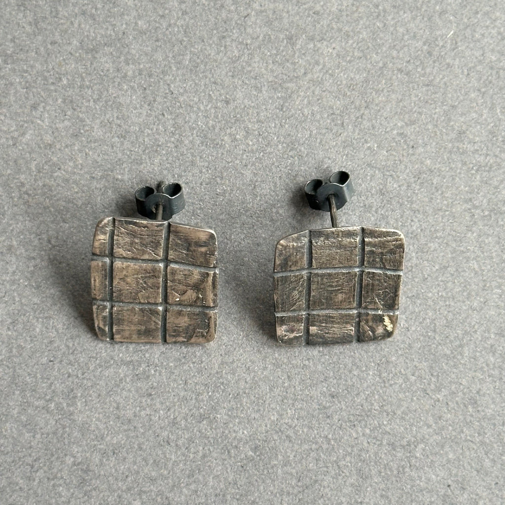 Earrings Mark Making Studs [Grid]
