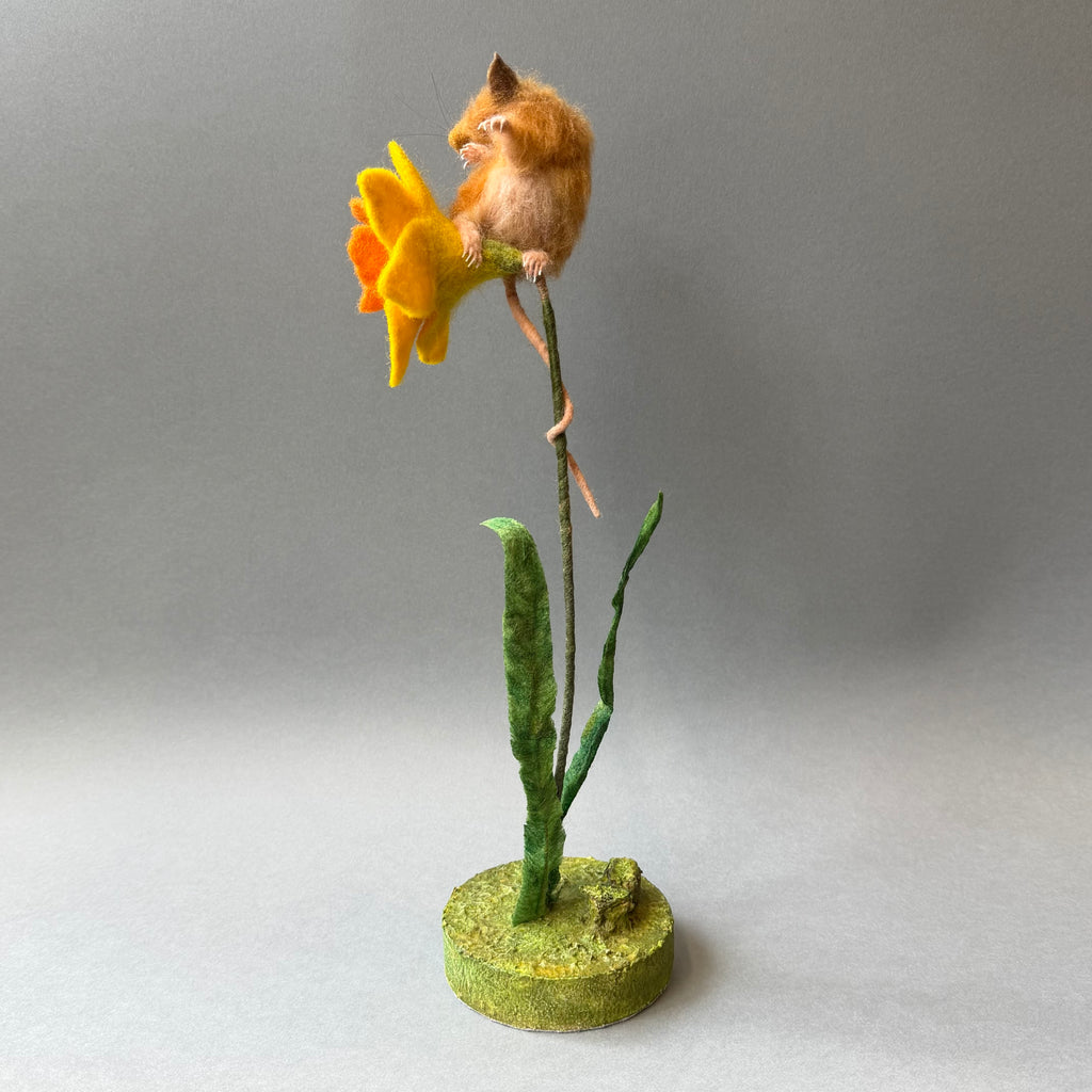 Needle Felted ‘Dilly’ Mouse with a Daffodil