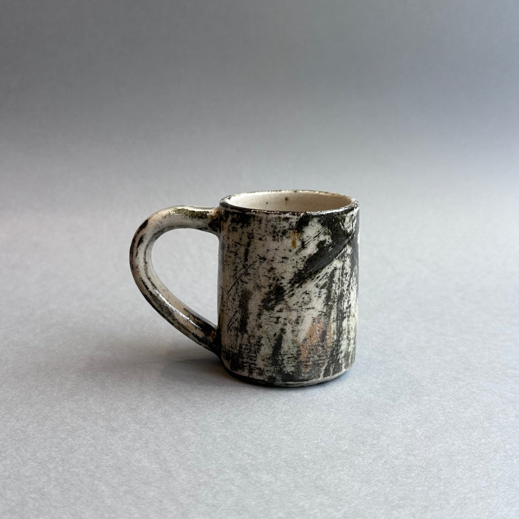 Grasping the Orient Mug Espresso #B