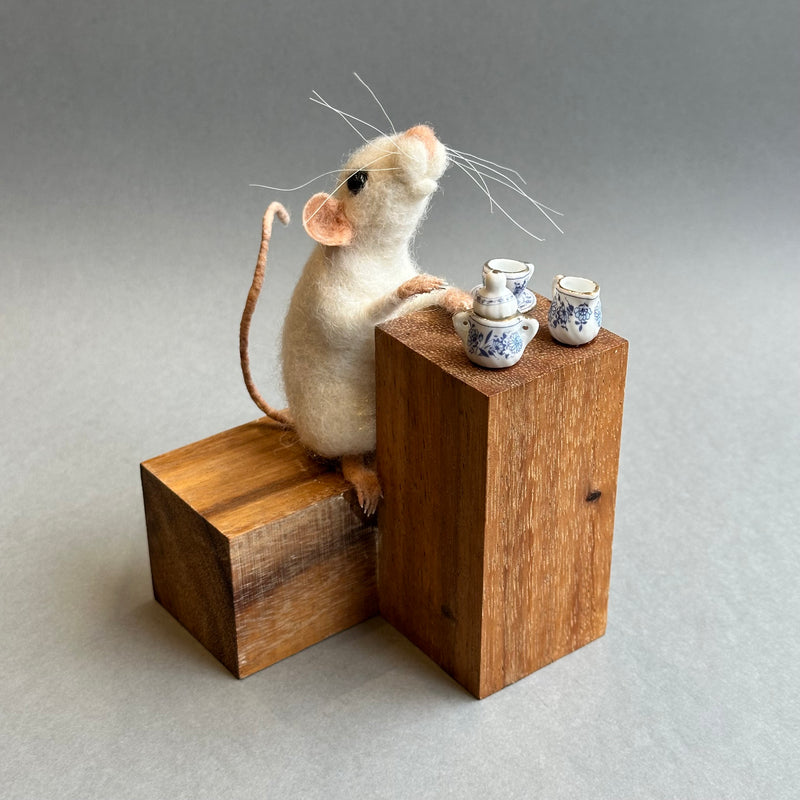 Needle Felted Mouse ‘Tea Party’