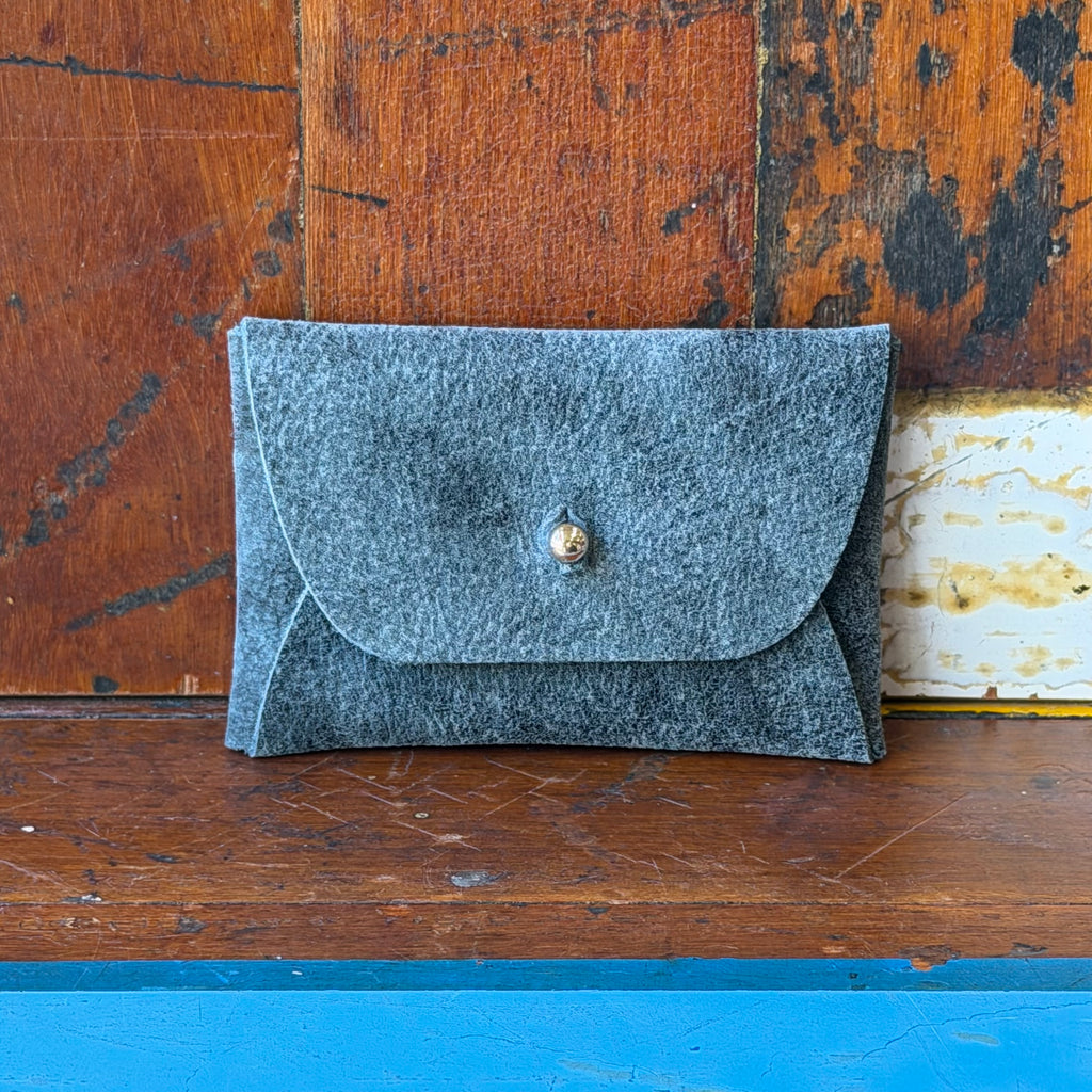 Handmade Leather - The Thumbelina Purse