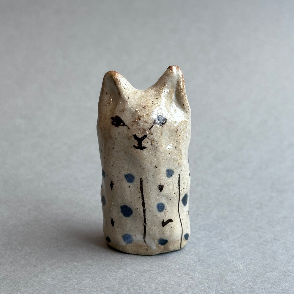 Stoneware Cat [small]