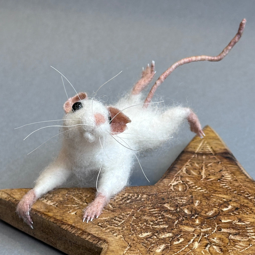 Needle Felted Mouse ‘Houdini on a Star’