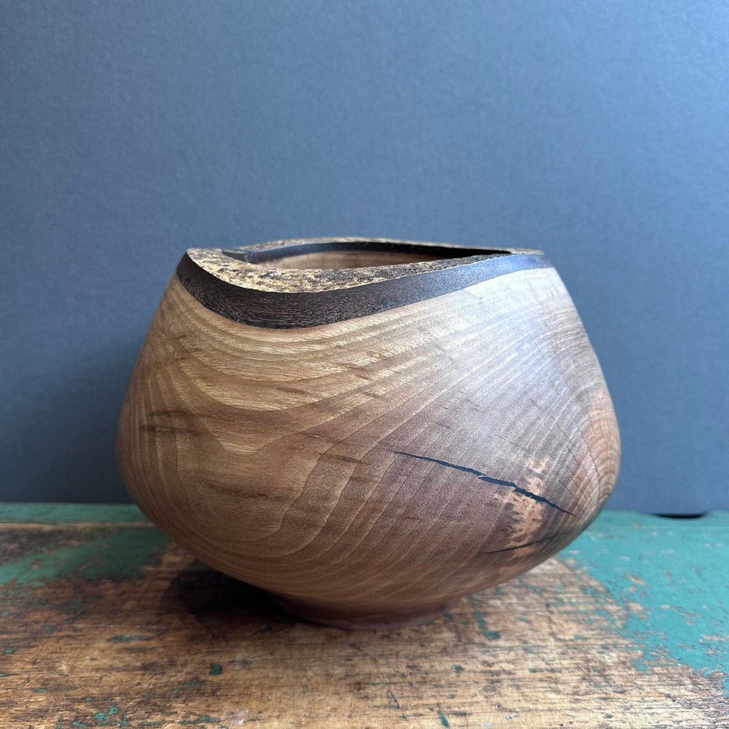 No.194 Medium Bowl - Walnut