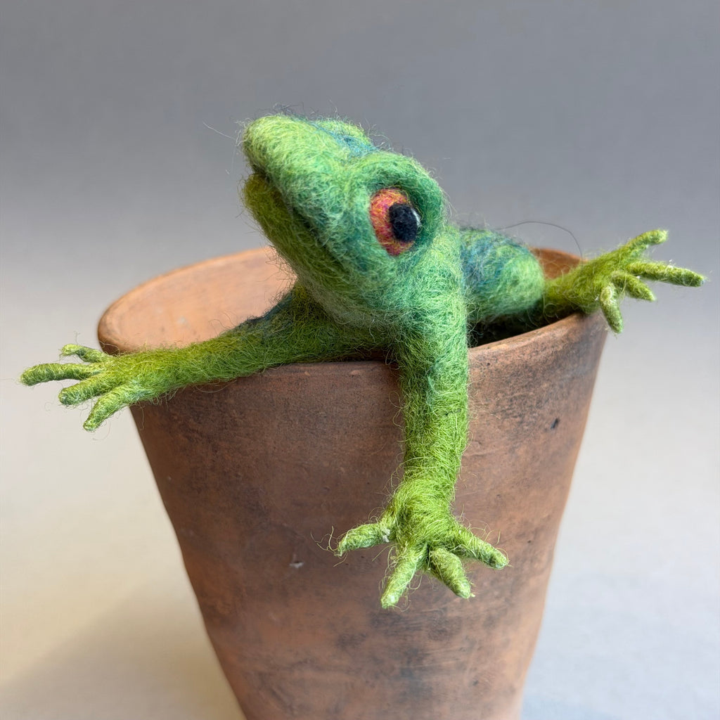 Needle Felted Froggy on a Pot [Small]
