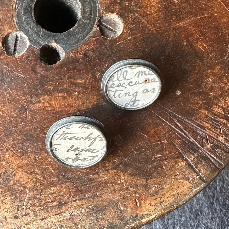 Paper Dot Studs [Postcard]