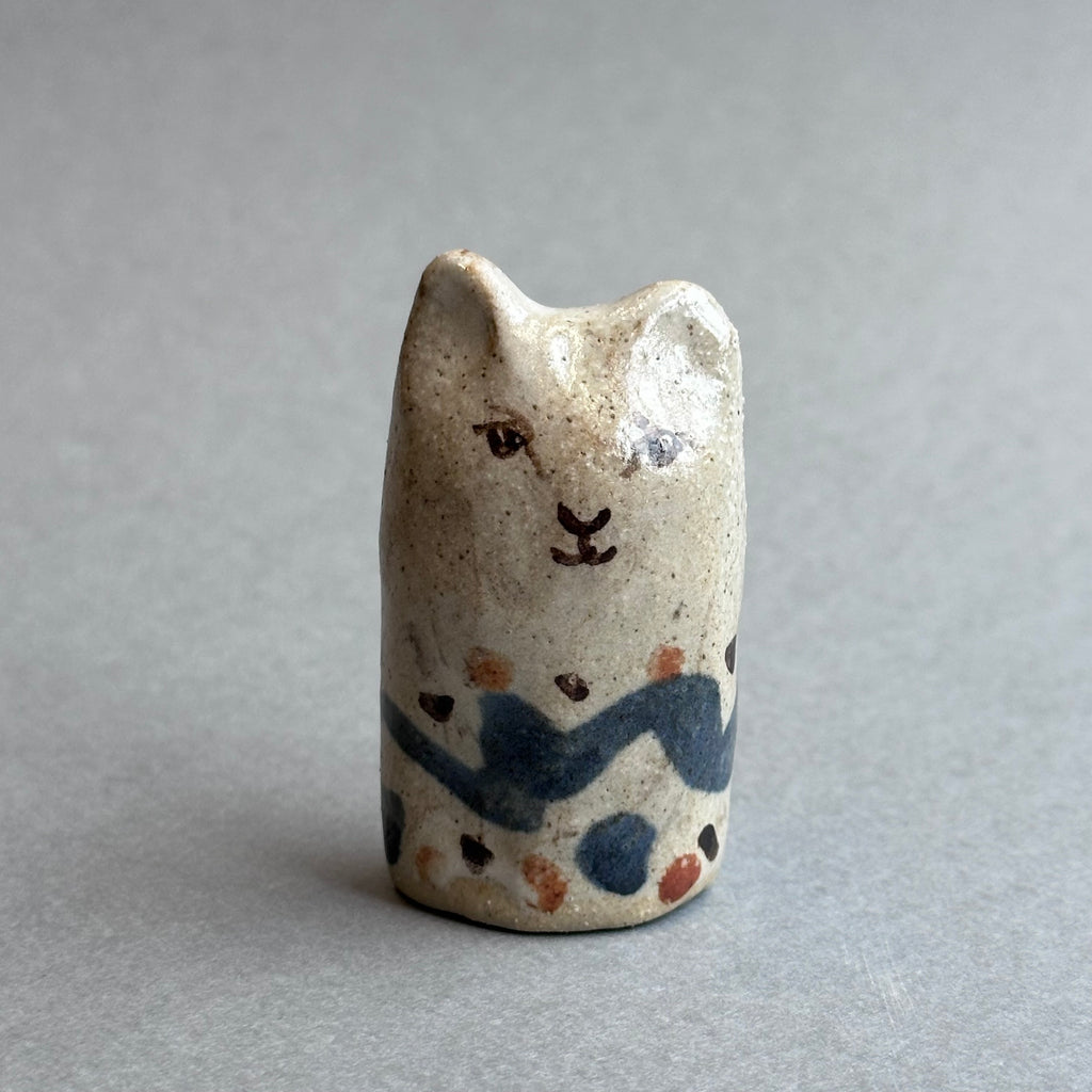 Stoneware Cat [small]