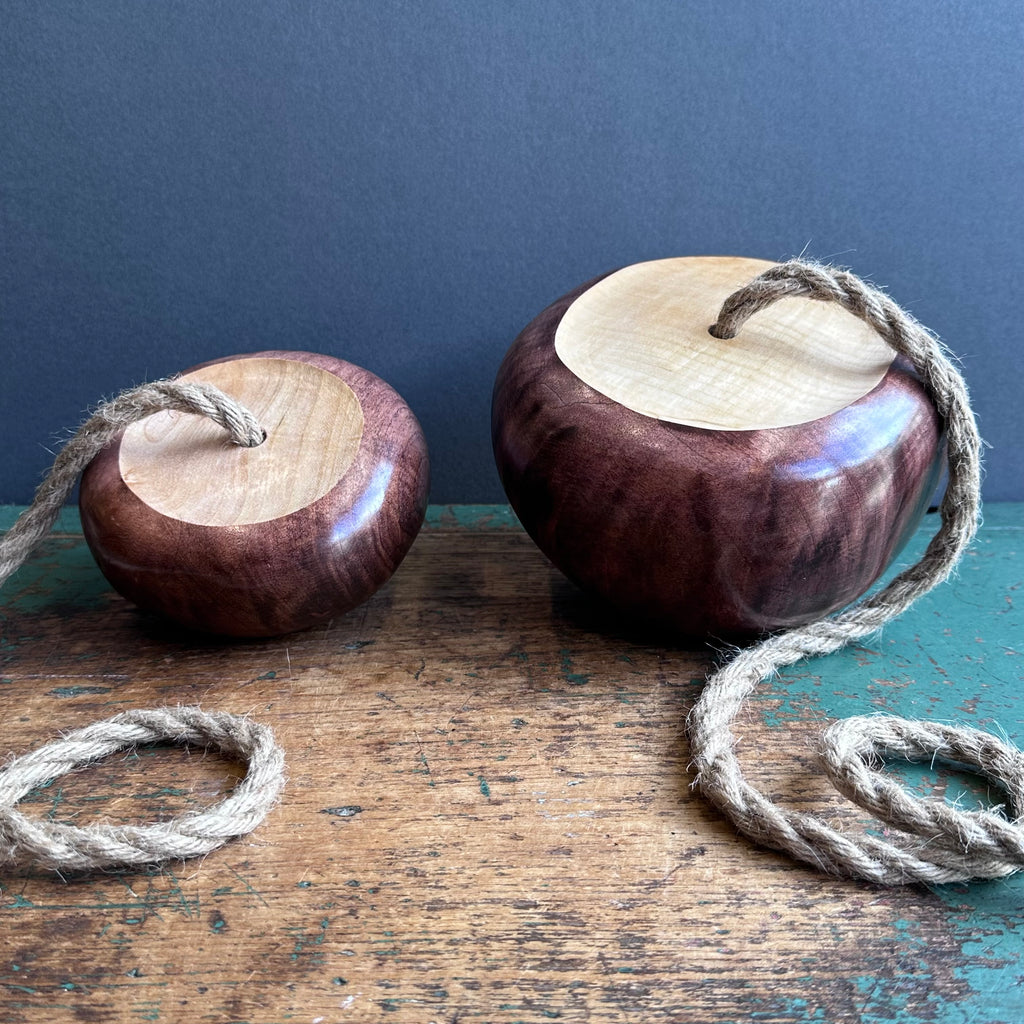 Roped Conker - Small