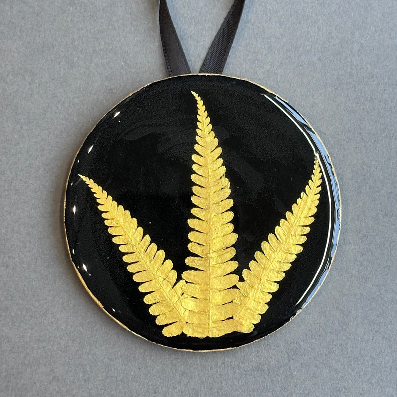 Mixed Media - Fern Roundel #004