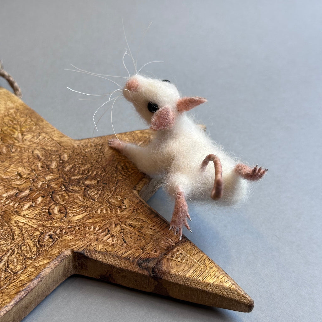 Needle Felted Mouse ‘Houdini on a Star’