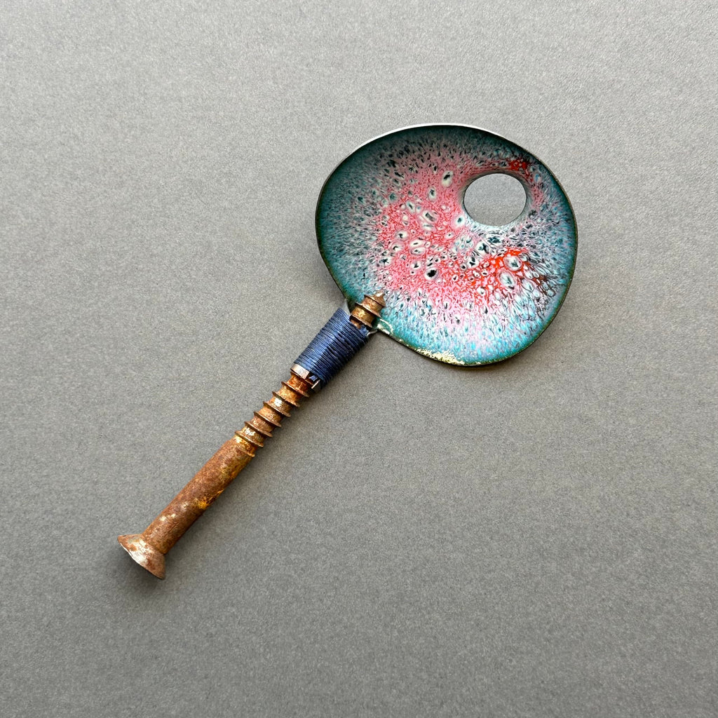 Decorative Enamel Spoon ‘Old Rusty Screw’