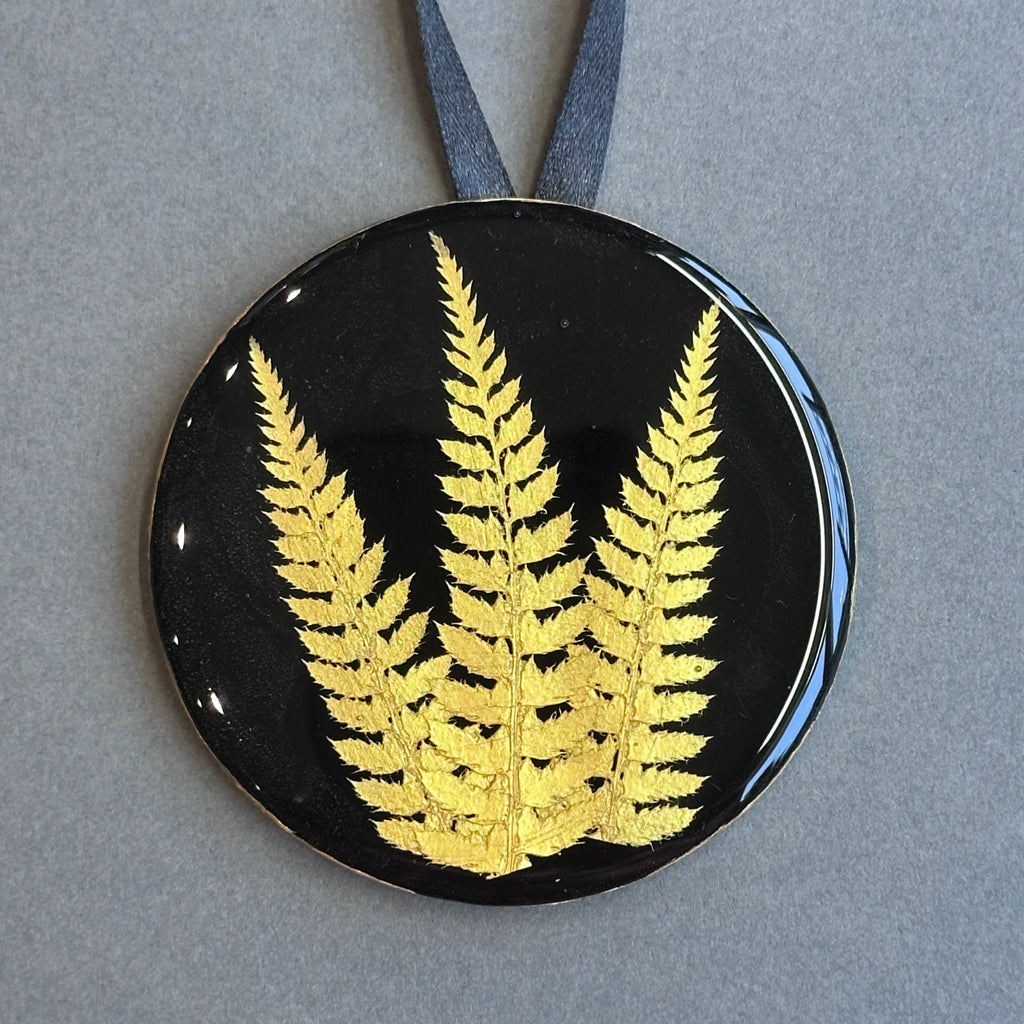 Mixed Media - Fern Roundel #019