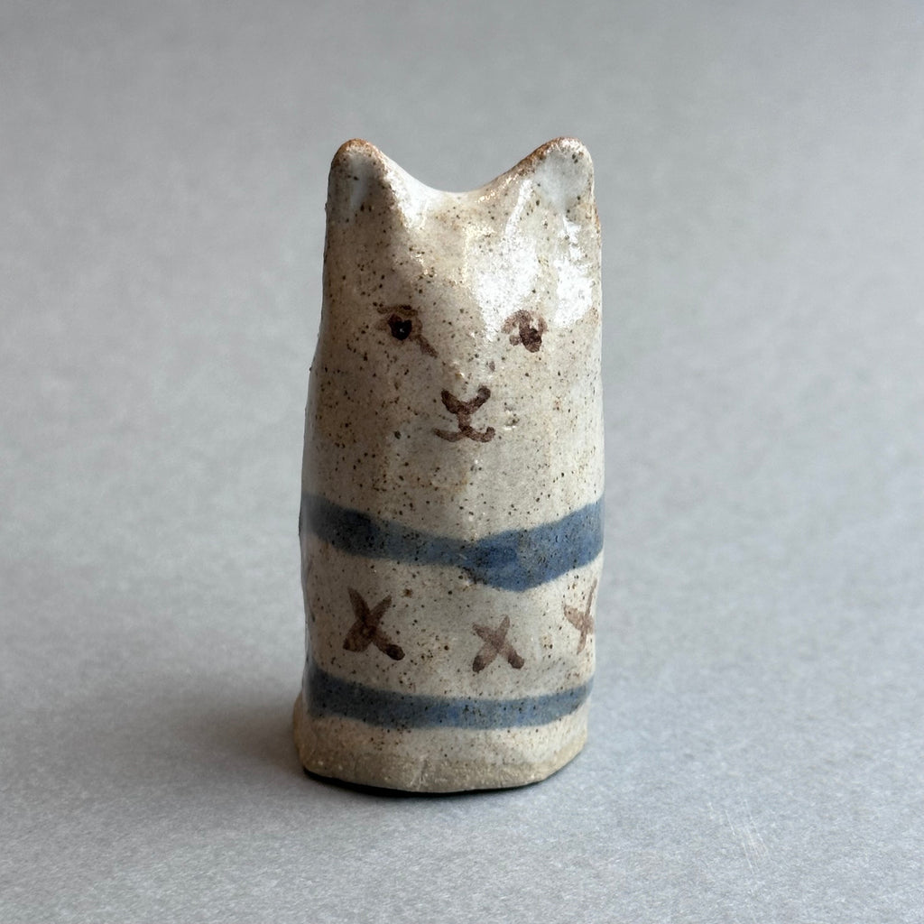 Stoneware Cat [small]