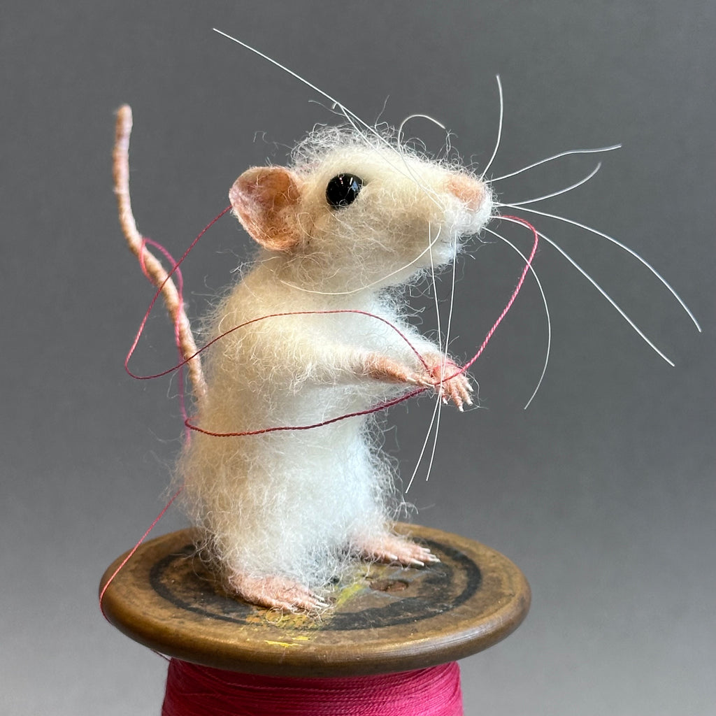 Needle Felted Mouse ‘Tilly Tidy on a Bobbin’