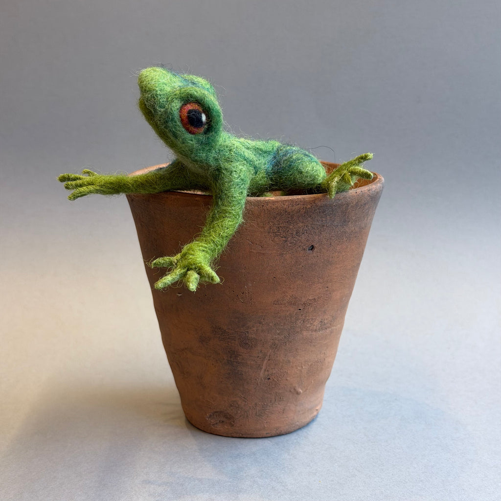 Needle Felted Froggy on a Pot [Small]
