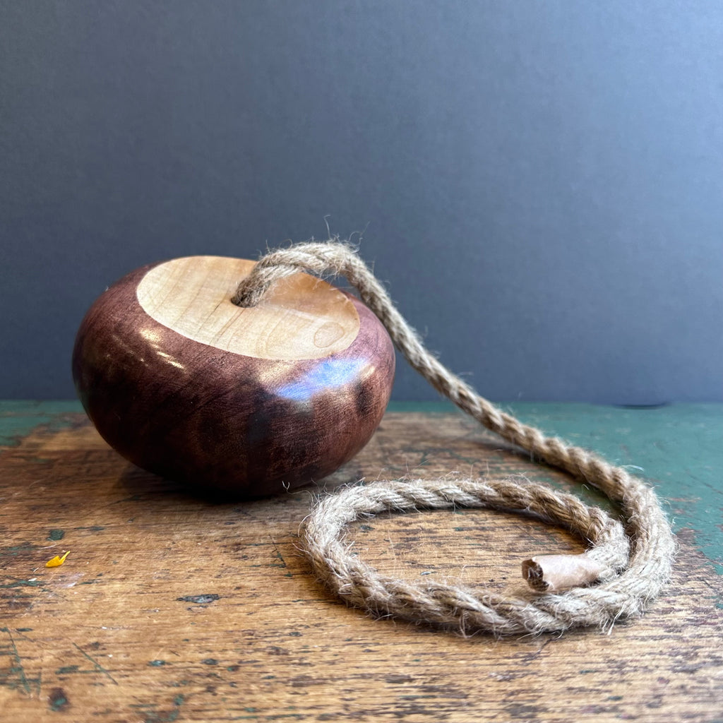 Roped Conker - Small